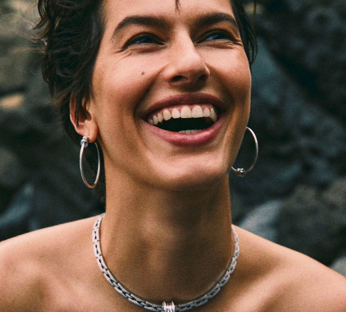 Madame Artikel mit Dr. Katharina Broos zum "Hollywood-Lächeln?" Die Expertin beantwortet die häufigsten Fragen zum Thema Bleaching