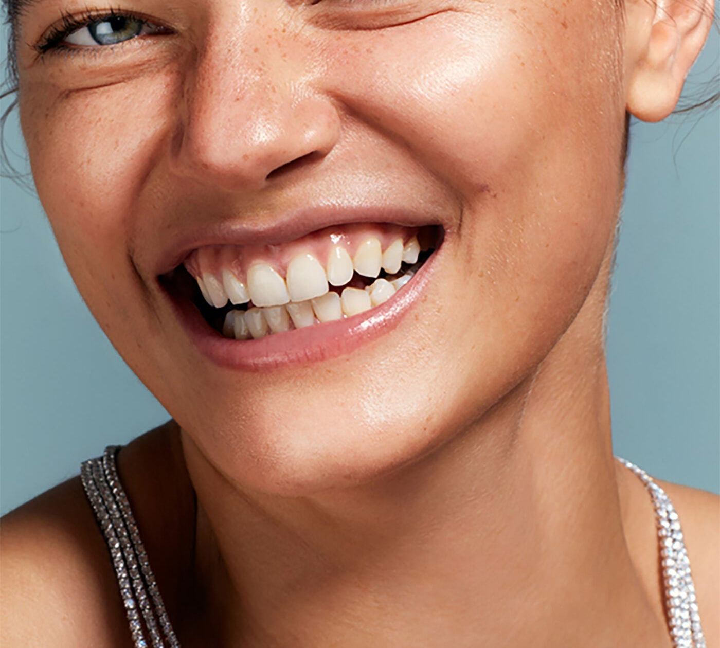 Madame Artikel mit Dr. Katharina Broos zu „Ölziehen" und dessen Auswirkung auf die Mundhygiene - mein Experteninterview mit der Madame